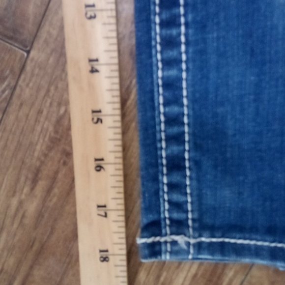 Rock Revival Women's 26 Capri Celine Bejeweled Distressed - Picture 11 of 11